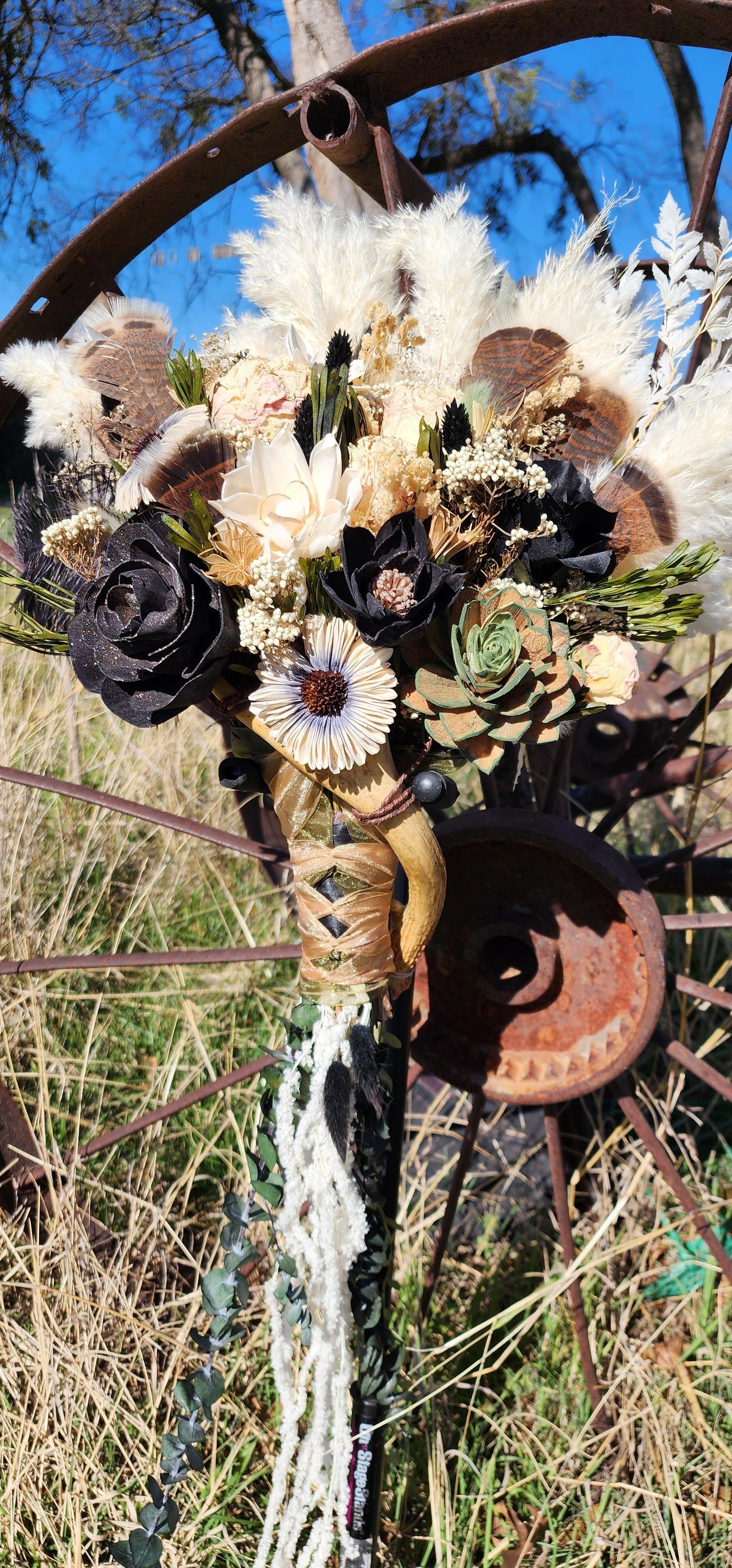 Custom Bridal Bouquet (comes with complimentary thrower)