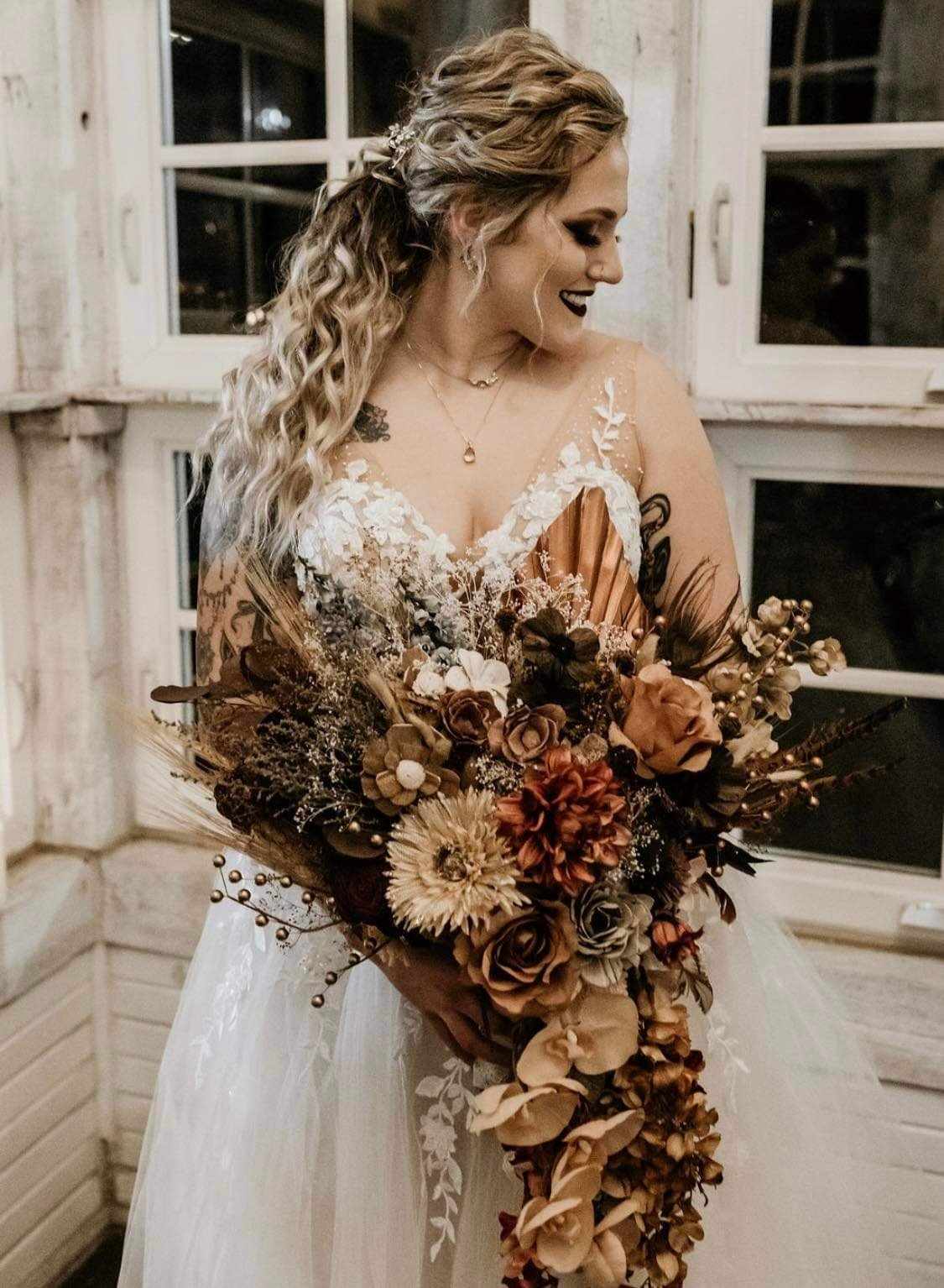 Custom Bridal Bouquet (comes with complimentary thrower)