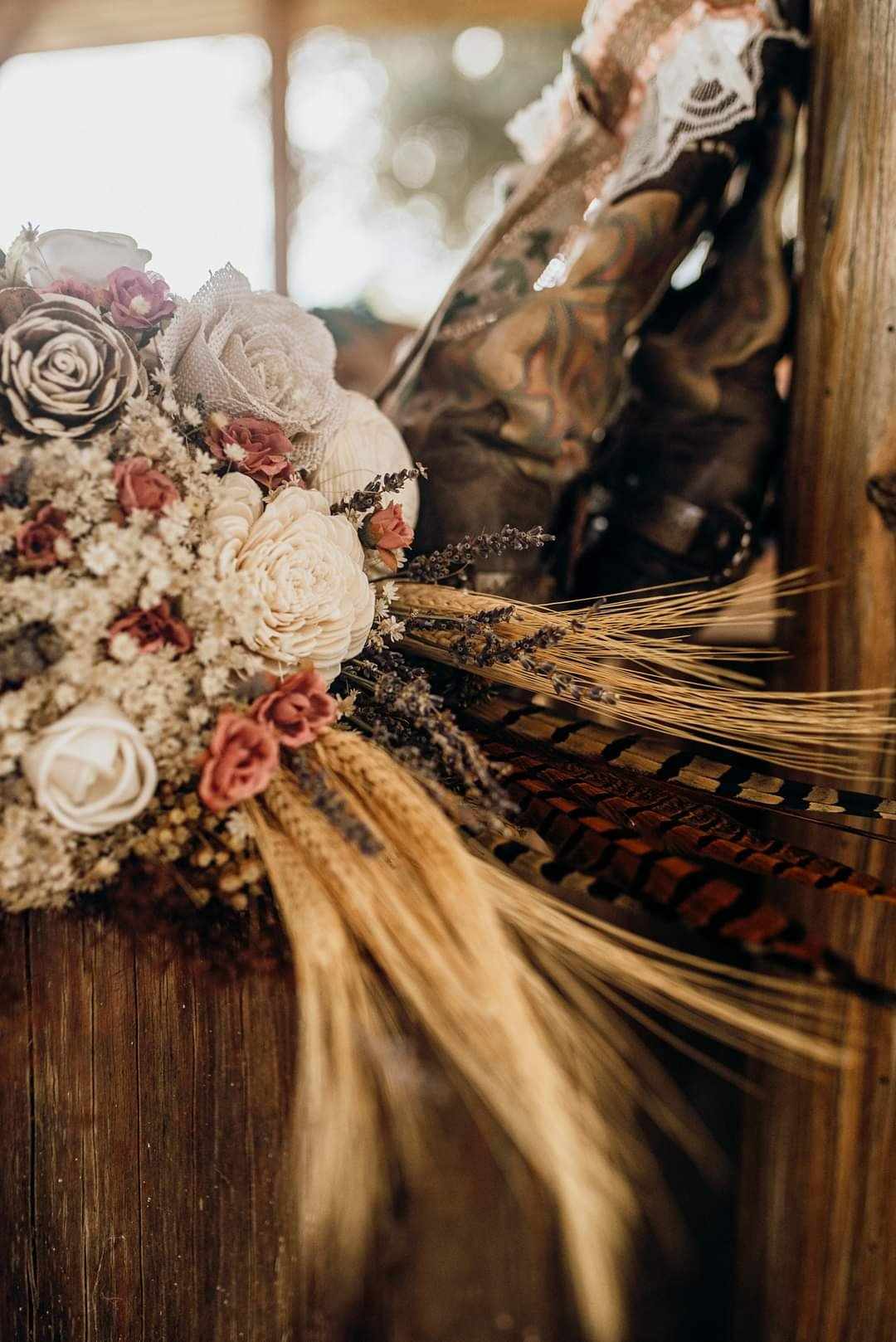 Custom Bridal Bouquet (comes with complimentary thrower)