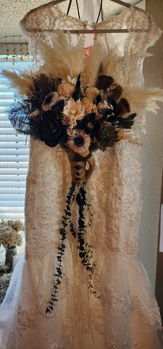 Custom Bridal Bouquet (comes with complimentary thrower)